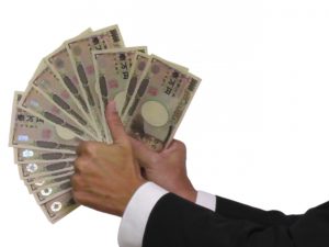 ウーバーイーツは月50万円以上稼げる！？その驚きの収入とは…